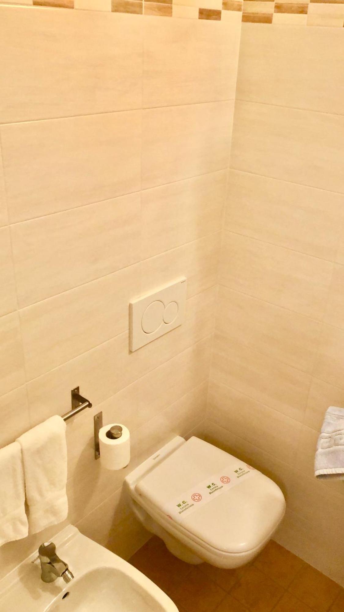 Hotel Alessi** ริมินี ภายนอก รูปภาพ
